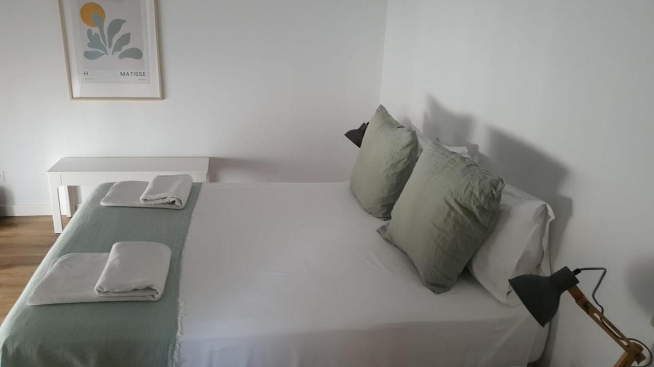 Gaudi Street Apartments Сиджес Экстерьер фото